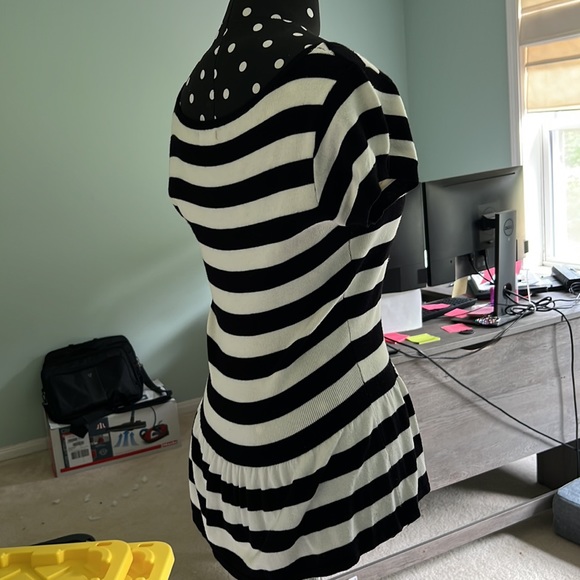 Express black & white sweater material peplum top - Picture 3 of 3